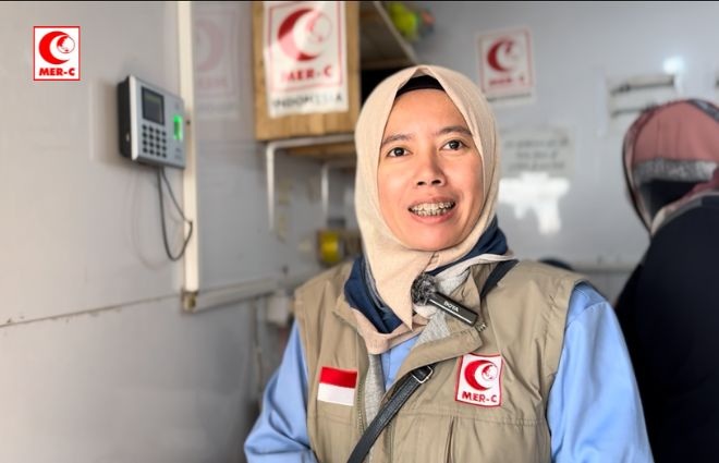 Mengintip Kesibukan Relawan MER-C Indonesia di Klinik Giving Without Borders