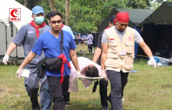 Apa yang dilakukan peserta selama mengikuti EMT Induction Training & Simulation Exercise?